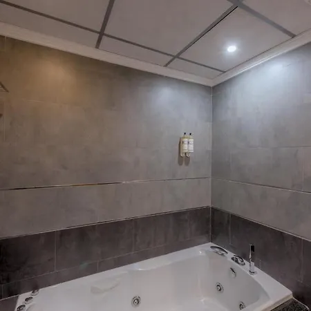 Apartment Centrico Sibarys-3 *